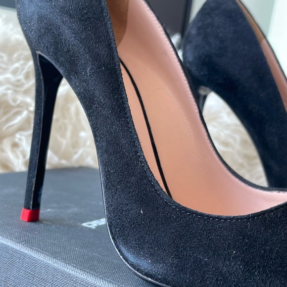 DEAL OF THE DAY ‼️ Black Velvet Heels - - Picture 9 of 11